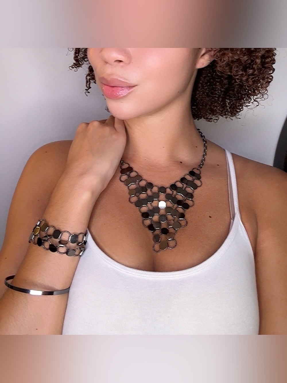 Women’s Dark Gray Necklace & Bracelet